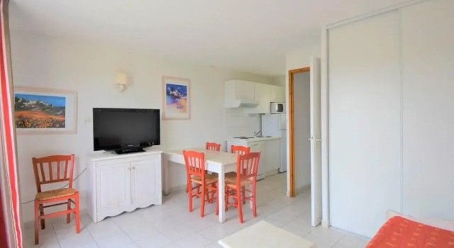 Maison Salavas, 3 pièces, 6 personnes - FR-1-382-136