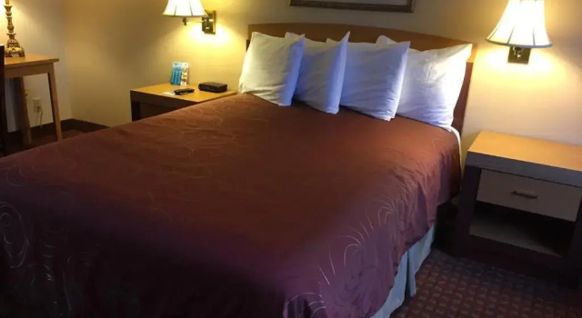 Двухместный номер с видом на гавань Port Angeles Inn