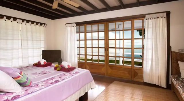 Fare Tianina Dream, Boek Hotel Haapiti Moorea