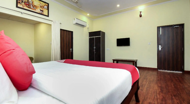 Люкс Standard OYO 17070 Vrindavan Resort