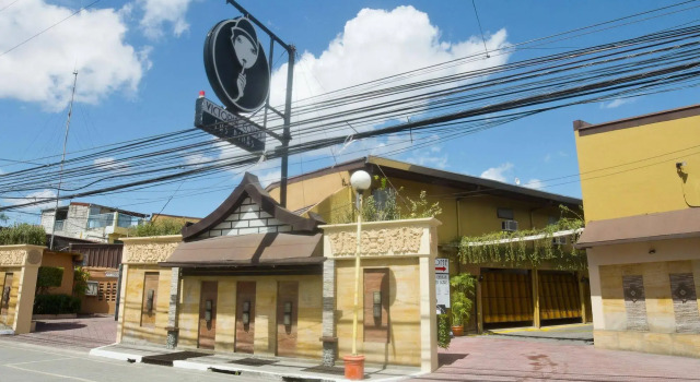 Victoria Court Las Piñas
