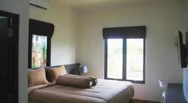 Pelangi Guesthouse Belitung 10, Prenota Hotel Hotel a Belitung Island con piscina, Piscina