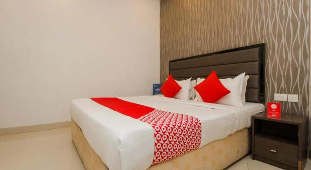 OYO 79035 Flagship Hotel Kalpana Elite