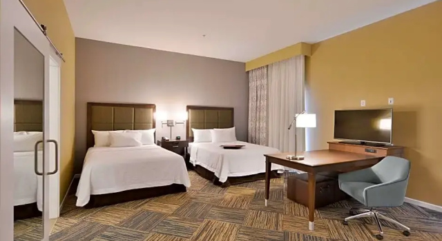 Студия Hampton Inn & Suites Chippewa Falls