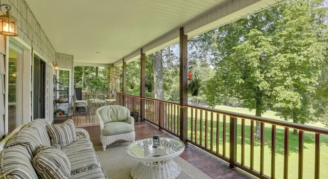 Коттедж Golf, Hike & Explore: Blue Ridge Mtn Haven w/ Deck