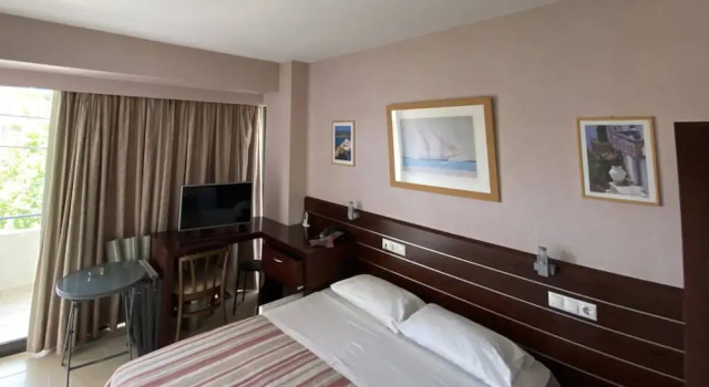 Двухместный номер Standard c 1 комнатой с балконом Saint George Hotel