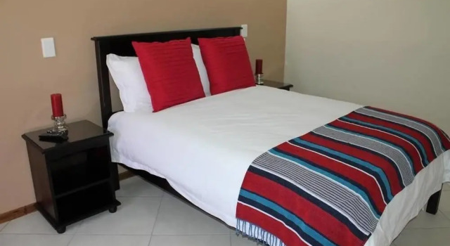 Just B Guesthouse, Забронировать Отель Апингтон Augrabies Falls National Park, рядом с Kalahari Mall