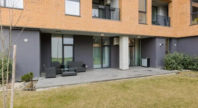 Essenza Charming Two Bedroom Apartment