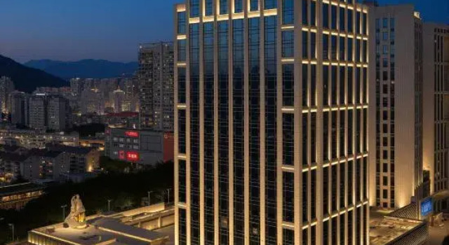 Outer Island City Hotel (Longyan Wanbao Plaza), Prenota Hotel Longyan Monte Fuji