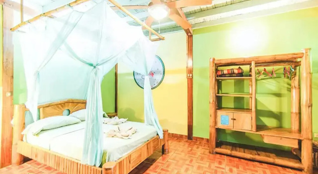 Трёхместный номер Standard с балконом Balsa Surf Camp