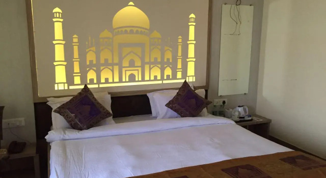 Dwivedi Hotels Sri Omkar Palace