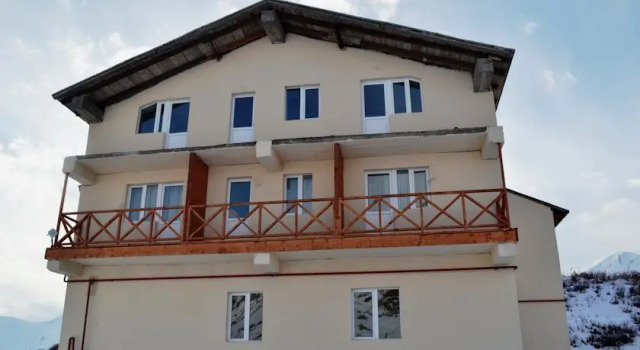 Deka Guest House, Забронировать Гостевой дом Гостевые дома Гудаури, рядом с Gudauri Lift 10 Alpina, Гостевой дом