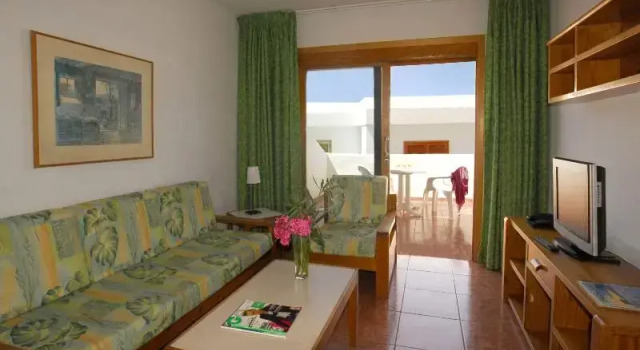 Апартаменты с 2 комнатами с балконом Ura Hotels Apartamentos Montecarlo