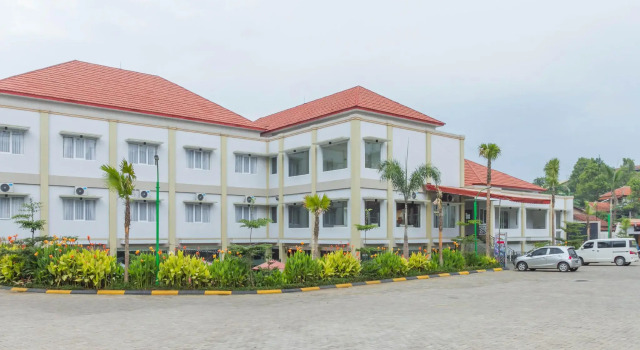 Camera Economy RedDoorz Plus near Jatinangor Town Square 2