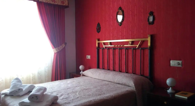 Casa Navacastellanos, Забронировать Отель Касарехос 