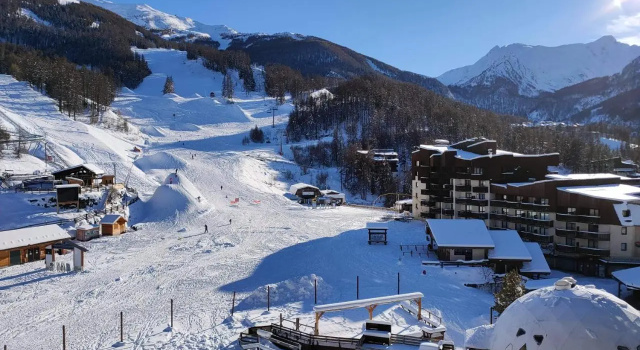 Cocon D'altitude - Studio Avec Vue Sur Les Pistes, Забронировать Апартаменты/квартира Отели Hautes-Alpes с парковкой, Парковка