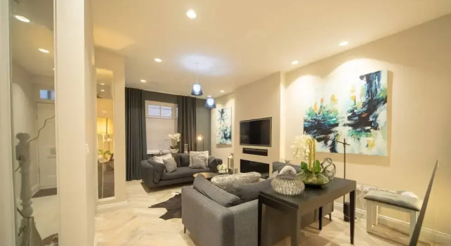 Stunning Deluxe 3 Bedroom House in Fitzrovia, Забронировать Дом для отпуска Виллы Большого Лондона, Вилла