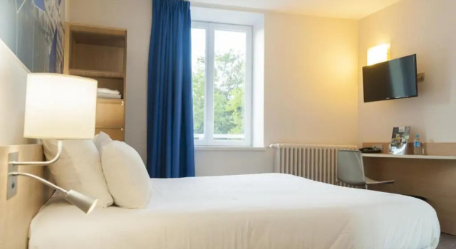 Номер Economy Brit Hotel Mâcon Centre Gare