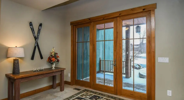 Big Sky 4 Bedroom Townhome, Buchen Sie Hotel Hotels in Maryland mit Parkplatz, Parkplätze