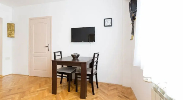Dolce Vita Luxury Suites, Buchen Sie Aparthotel Aparthotels in Zentralserbien, Aparthotel