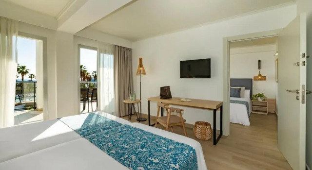 Номер Connecting с видом на море Hotel Cabogata Jardín