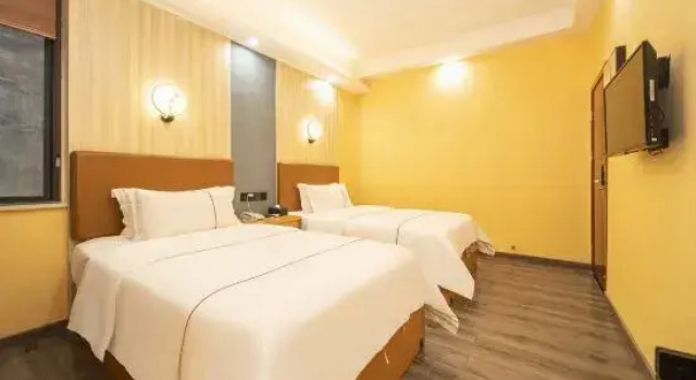 Люкс Economy Yiyang Fenglin Evening  Hotel