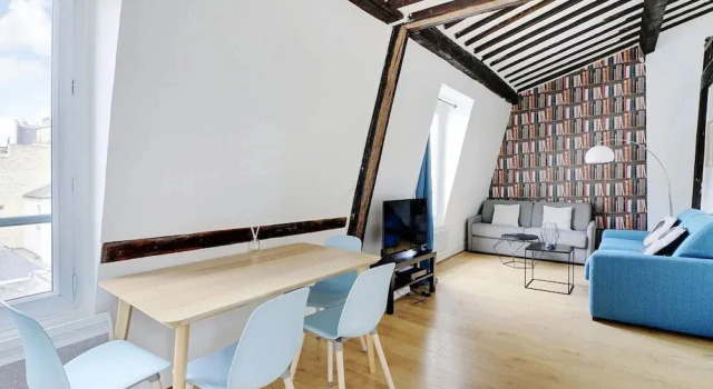 Parisian Charm in the Heart of the Marais !