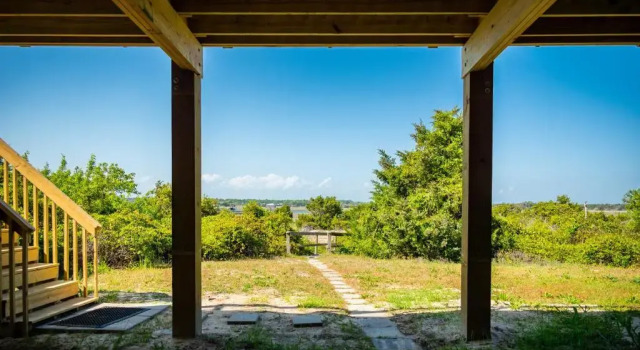 Коттедж Sound Bite by Oak Island Accommodations