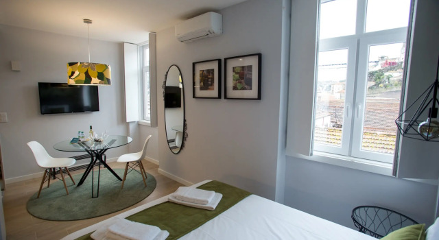 Porto Views & Wines by Porto City Hosts