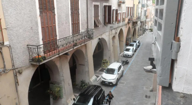 Palazzo Barli, Book Bed and Breakfast Pieve di Teco Ligurien