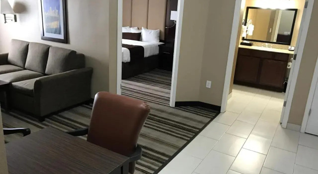 BEST WESTERN Plus Crawfordsville Hotel, Buchen Sie Hotel Coweta Oklahoma