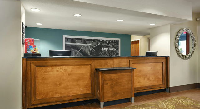 Hampton Inn Pawleys Island, Забронировать Отель Отели Litchfield Beach с бассейном, Бассейн