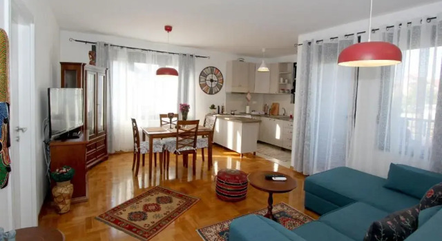 Feniks 57, Buchen Sie Hotel Zemun 