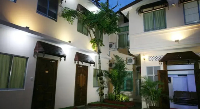 Hotel June Business Bed Breakfast