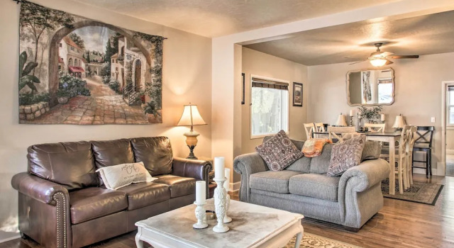 Charming Downtown Coeur D'alene Home With Yard!, Забронировать Дом для отпуска Виллы Кер-д'Ален, рядом с Музей Северного Айдахо, Вилла