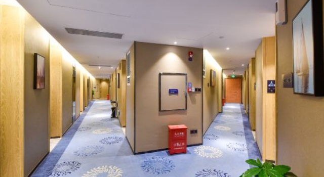 Bolton Hotel(铂尔顿酒店(深圳公明广场红花山体育中心店))