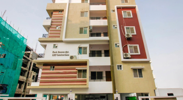 OYO 64781 Bahira Service Apartments, Rezerwuj Apartament Haidar Sāhibgūda 