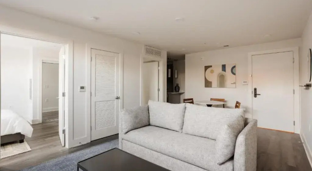 Апартаменты Цокольный этаж Reside Navy Yard, a Wyndham Residence