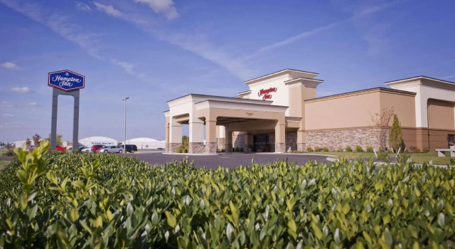 Четырёхместный номер Standard Hampton Inn Evansville Airport