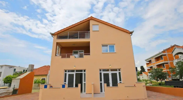 Apartments Kapetan