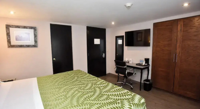 Номер Deluxe Plaza Camelinas Hotel