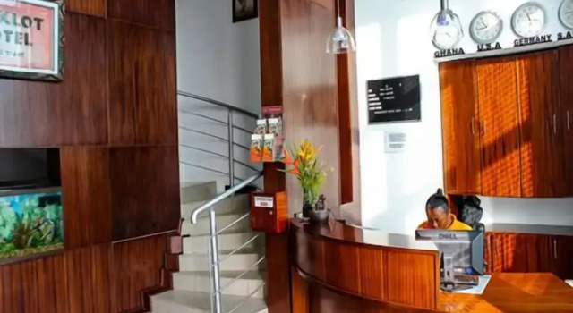 Maxlot Hotel