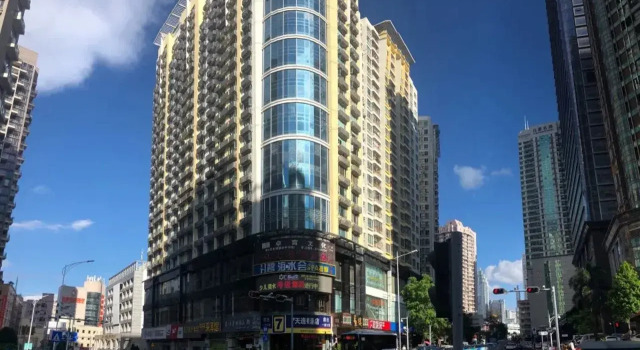 7 Days Inn (Shenzhen Jingji 100 Hongling Metro Station) (Currently unavailable), Rezerwuj Hotel Hotele w Shenzhen z parkingiem, Parking