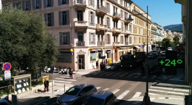 Appartement Cocooning Avec Terrasse Au Calme Quartier Les Musiciens Mer a 7 Minutes a Pieds, Забронировать Апартаменты/квартира Ницца Приморские Альпы, рядом с Набережная Соединенных Штатов
