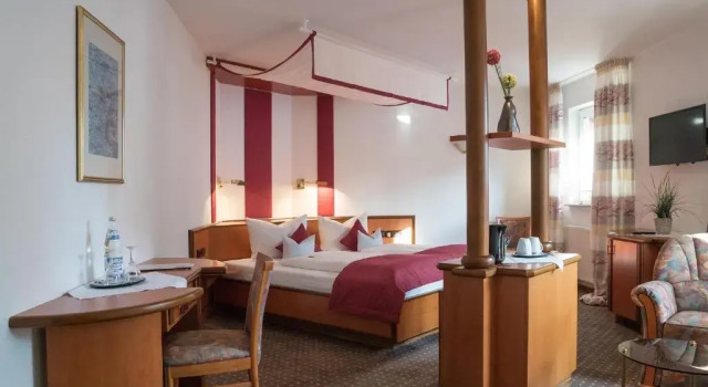 Полулюкс Hotel Chalet