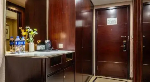 Люкс Business Osslin Hotel