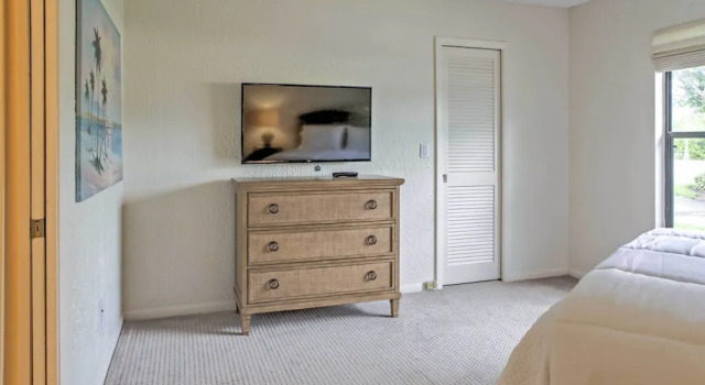 Коттедж 'sand Dollar' Jenson Beach Home w/ Pool Access!