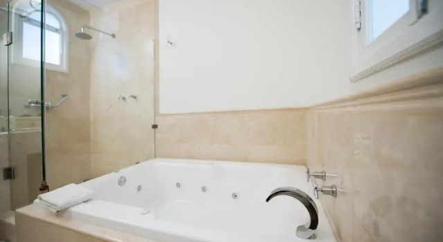 Четырёхместный полулюкс Casa Bonita Hotel & Luxury Residence
