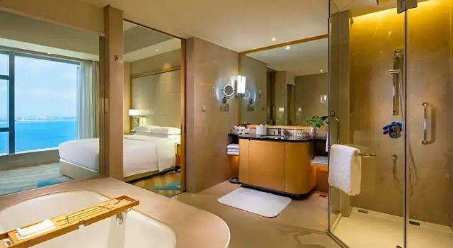 Двухместный люкс Premier с видом на море DoubleTree by Hilton Hotel Xiamen - Wuyuan Bay