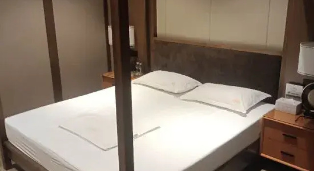 Четырёхместный люкс Deluxe Good Luck Hostel